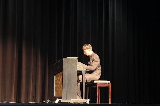 Freshman Lucas Liu played “Tarantella: Venezia E Napoli” by Franz Liszt on the piano.